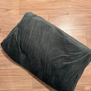 HUSH weighted blanket (15lb)